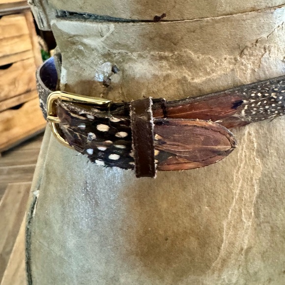 Vintage Peacock Feather Patterned Belt - Picture 2 of 5